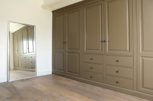 op maat gemaakte kledingkast